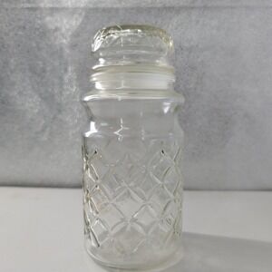 Vintage 1984 Planters Mr Peanut Glass Jar Airtight Lid Diamond Quilt Pattern